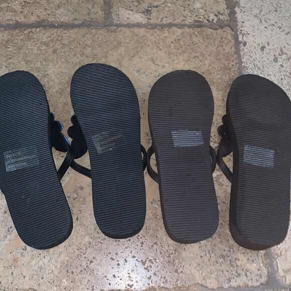 Two pairs of beaded wedge flip-flops 7/8 - Picture 10 of 10